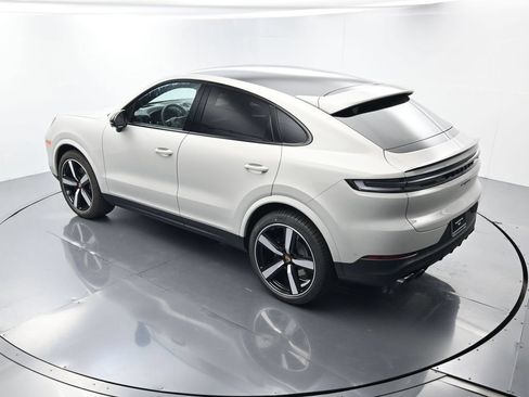 Certified 2026 Porsche Cayenne Coupe AWD/4WD image 35