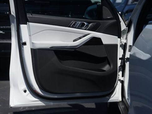 Used 2024 BMW X5 sDrive40i w/ Premium Package RWD image 30