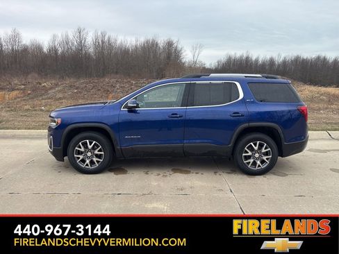 Certified 2023 GMC Acadia SLT w/ Technology Package image 6