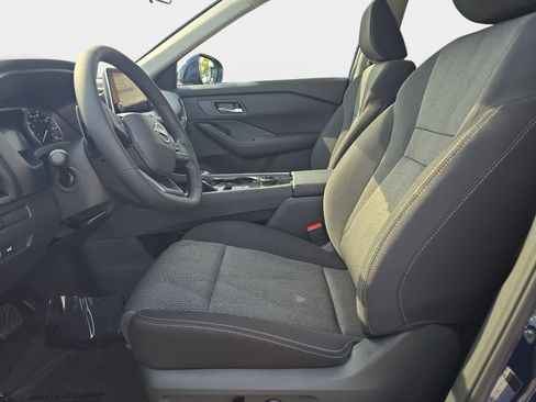 New 2026 Nissan Rogue SV AWD/4WD image 16