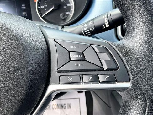 Used 2025 Nissan Versa SV FWD image 12
