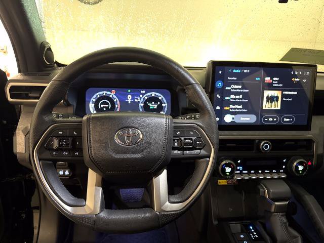 Used 2025 Toyota 4Runner Trailhunter AWD/4WD image 5