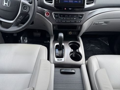 Used 2017 Honda Pilot EX-L image 16