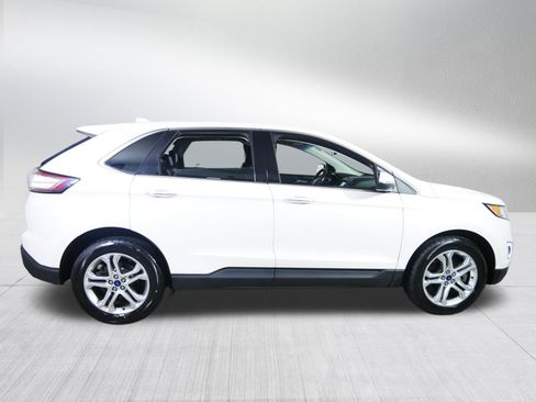 Used 2018 Ford Edge Titanium w/ Class II Trailer Tow Package AWD/4WD image 8