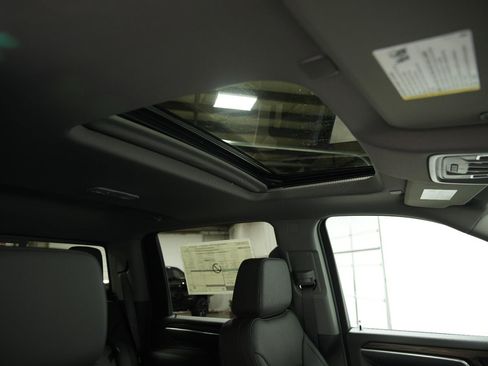 New 2026 GMC Sierra 2500 SLT w/ SLT Premium Package image 18