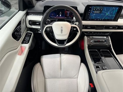 New 2026 Lincoln Aviator Black Label w/ Dynamic Handling Package image 25