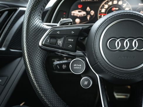 Used 2017 Audi R8 V10 plus image 21