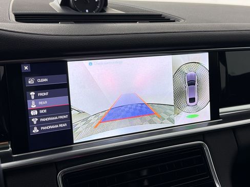 Certified 2019 Porsche Panamera image 20