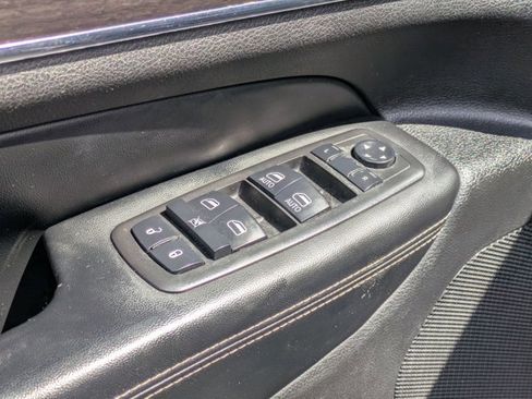 Used 2014 Jeep Grand Cherokee Limited w/ Luxury Group II image 3