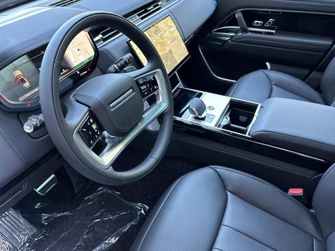 New 2026 Land Rover Range Rover Long Wheelbase SE AWD/4WD image 4