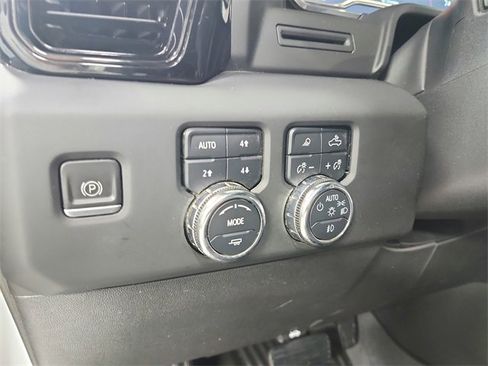 Used 2023 GMC Sierra 1500 AT4 w/ AT4 Preferred Package image 28