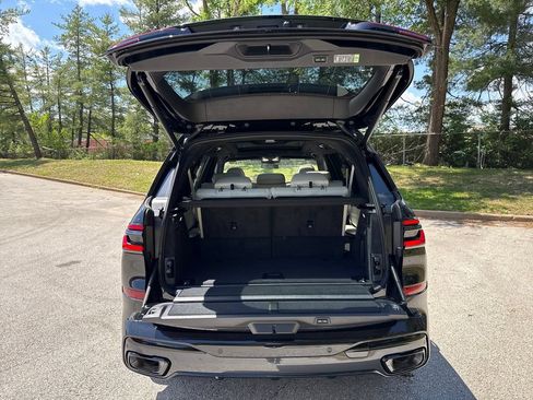 Used 2027 BMW X7 xDrive40i w/ M Sport Package AWD/4WD image 28