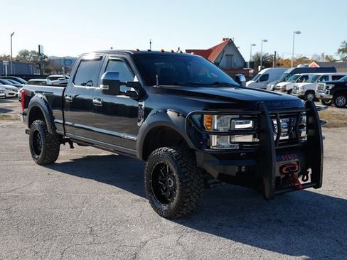 Used 2017 Ford F250 Lariat w/ Lariat Ultimate Package image 18