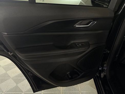 Certified 2025 Jeep Grand Cherokee Altitude image 24