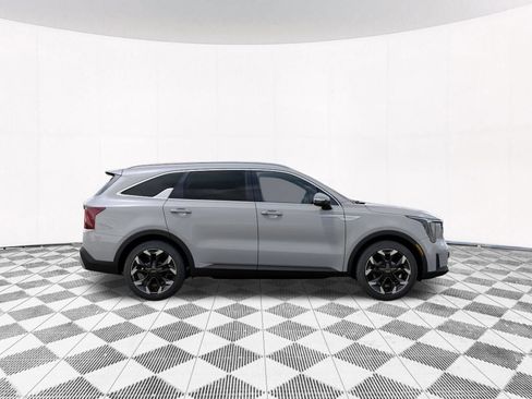 New 2026 Kia Sorento EX AWD/4WD image 9
