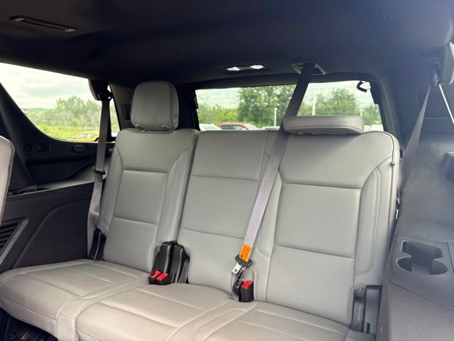 Used 2023 GMC Yukon SLT w/ SLT Premium Package AWD/4WD image 30