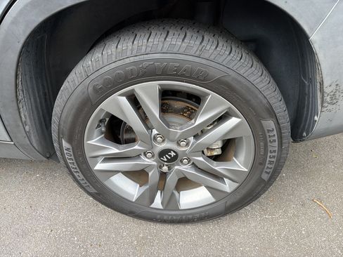 Used 2021 Kia Seltos S AWD/4WD image 10