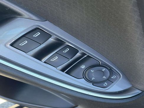 Used 2021 Chevrolet Malibu LT image 15