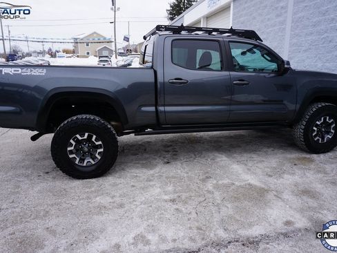 Used 2021 Toyota Tacoma TRD Off-Road w/ Technology Package image 12