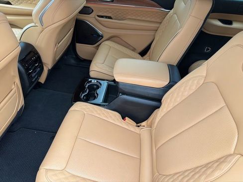 Used 2025 Jeep Grand Cherokee L Summit image 14