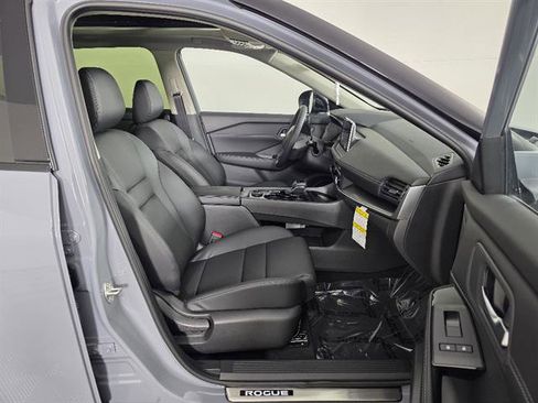 New 2026 Nissan Rogue SV AWD/4WD image 13