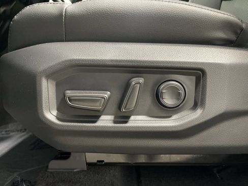 Used 2025 Toyota Sequoia SR5 image 23