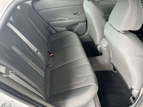 Used 2021 Hyundai Elantra SEL image 32