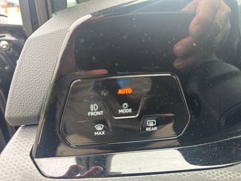 Used 2024 Volkswagen GTI SE FWD image 13