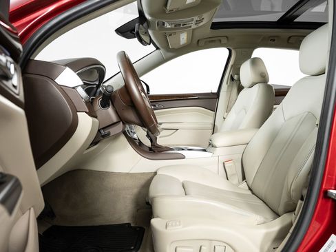 Used 2013 Cadillac SRX Luxury w/ Driver Awareness Package image 14