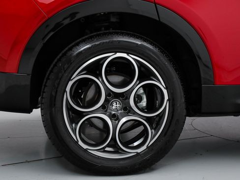 New 2025 Alfa Romeo Tonale w/ Premium Package AWD/4WD image 21