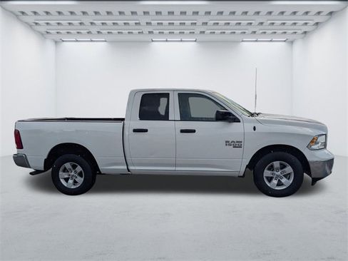 Used 2024 RAM 1500 Classic SLT image 3