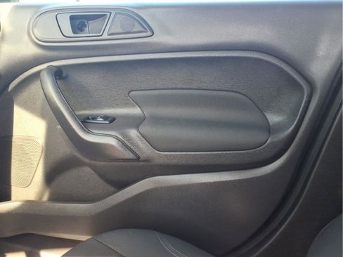 Used 2019 Ford Fiesta SE image 27