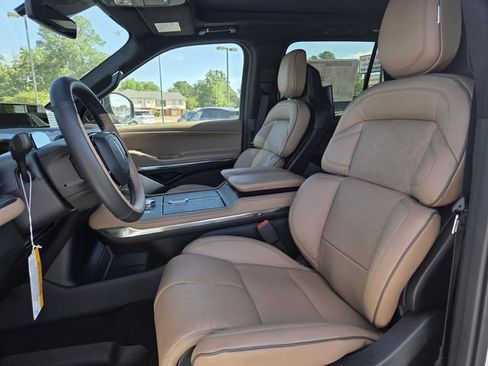 New 2026 Lincoln Navigator Black Label AWD/4WD image 11
