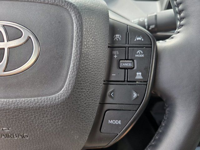 Used 2024 Toyota Prius LE FWD image 28
