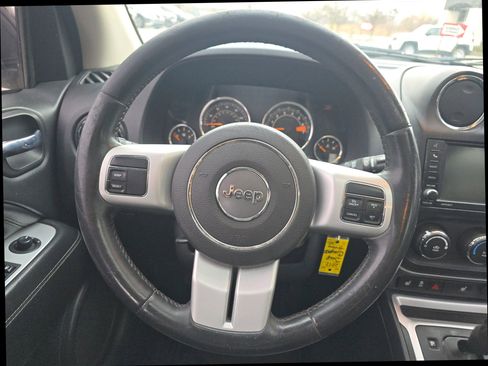 Used 2017 Jeep Compass High Altitude image 17