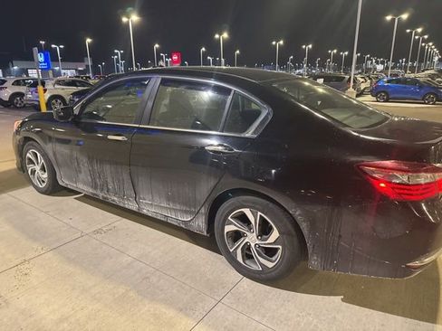 Used 2017 Honda Accord LX image 3