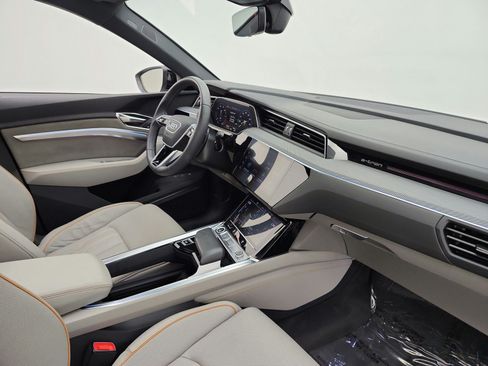 Used 2024 Audi Q8 e-tron Prestige w/ Prestige Package AWD/4WD image 30