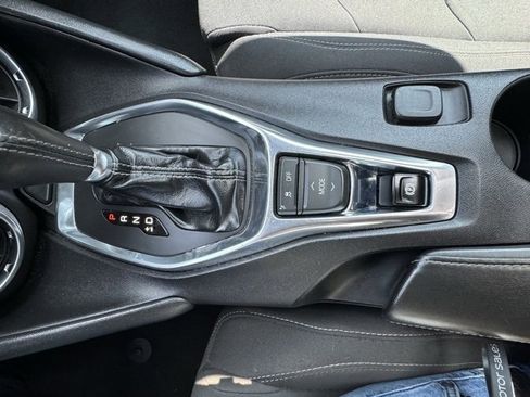 Used 2018 Chevrolet Camaro LT w/ RS Package image 23