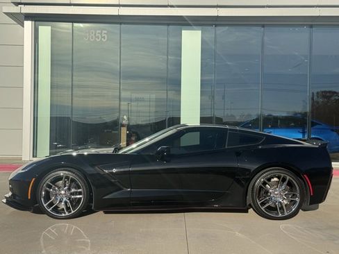 Used 2017 Chevrolet Corvette Stingray Z51 image 2