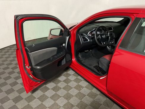 Used 2013 Dodge Avenger SE FWD image 14