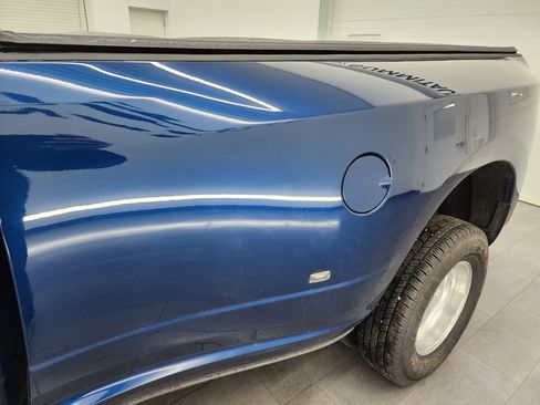 Used 2024 RAM 3500 Big Horn w/ Sport Appearance Package image 35