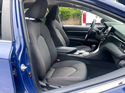 Used 2024 Toyota Camry LE image 9