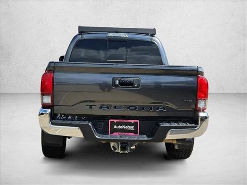 Used 2022 Toyota Tacoma SR5 RWD image 8