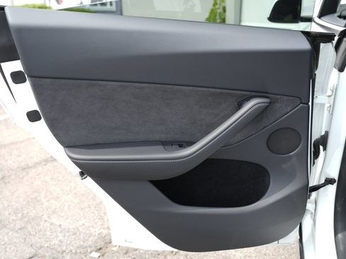 Used 2023 Tesla Model Y AWD image 26
