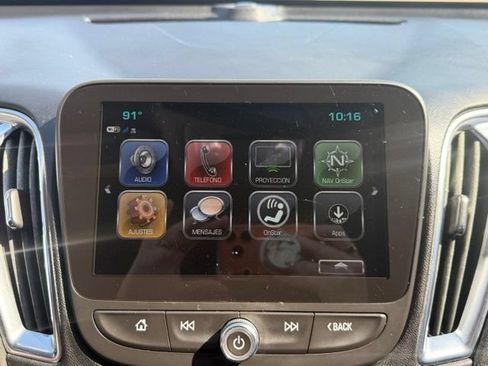 Used 2018 Chevrolet Malibu LT FWD image 15