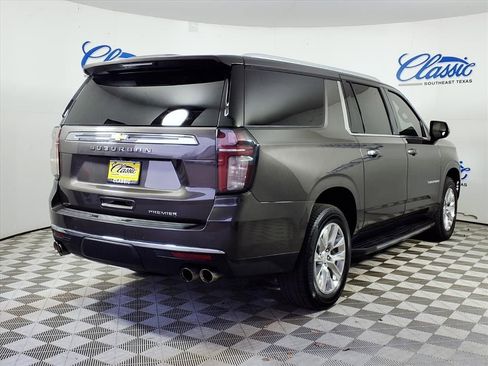 Used 2021 Chevrolet Suburban Premier image 6