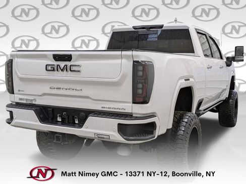Used 2023 GMC Sierra 3500 Denali w/ Denali Ultimate Package AWD/4WD image 3