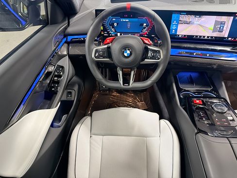 Used 2026 BMW M5 Touring w/ M Driver's Package image 25