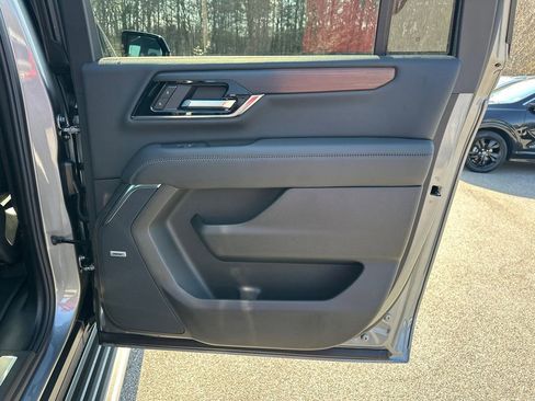 New 2026 GMC Yukon XL Denali w/ Sun & Power Step Package image 17
