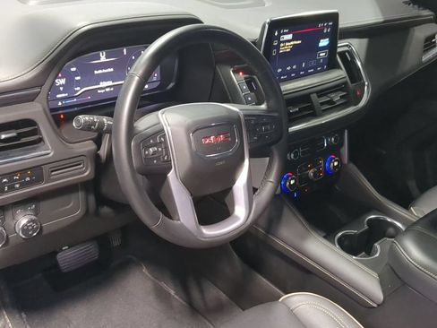 Used 2023 GMC Yukon SLT w/ SLT Premium Package AWD/4WD image 10